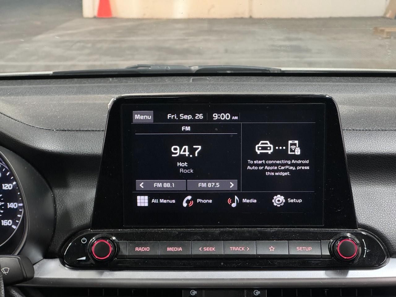 Kia Forte Vehicle Full-screen Gallery Image 13