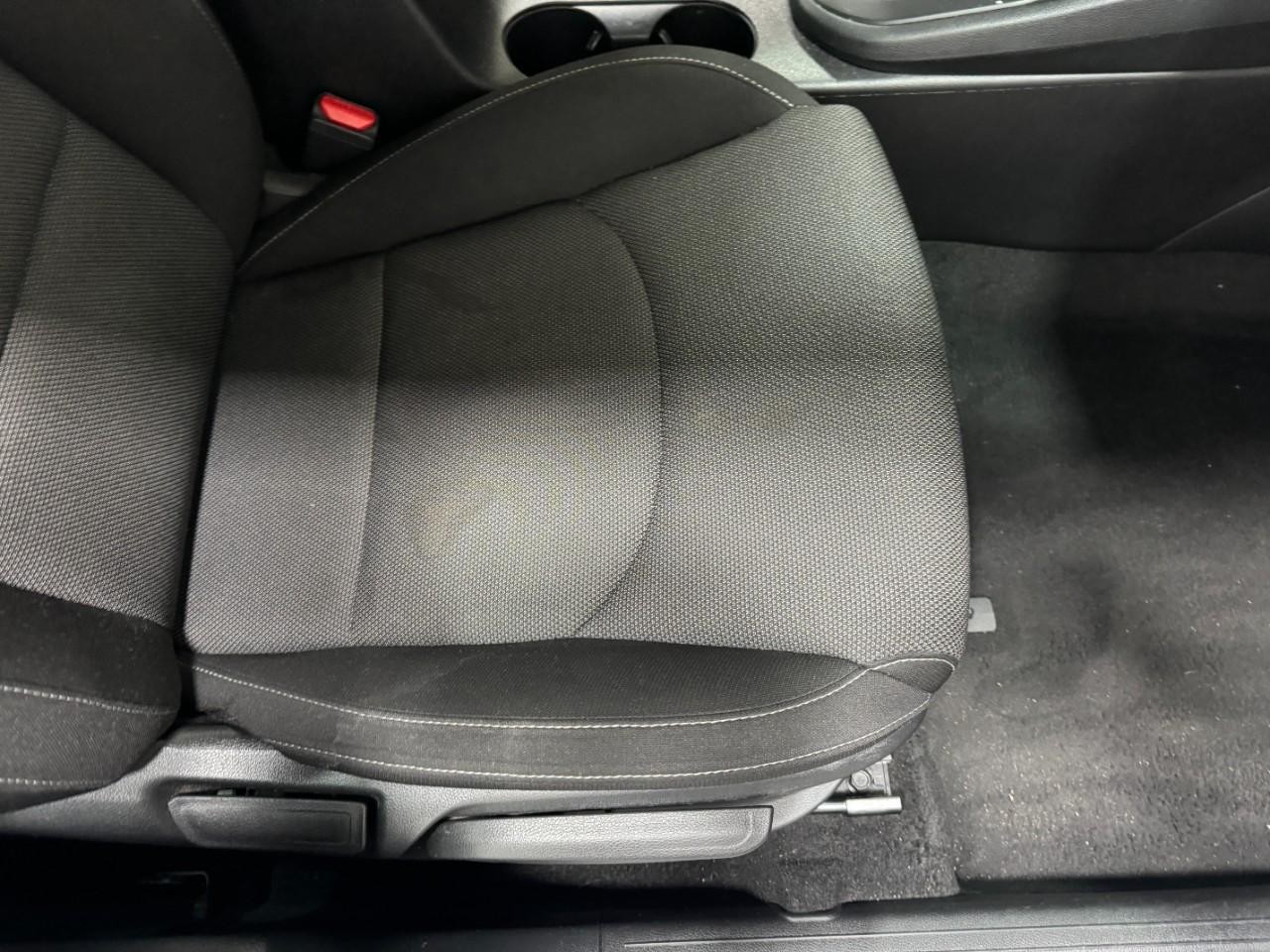 Kia Forte Vehicle Full-screen Gallery Image 18