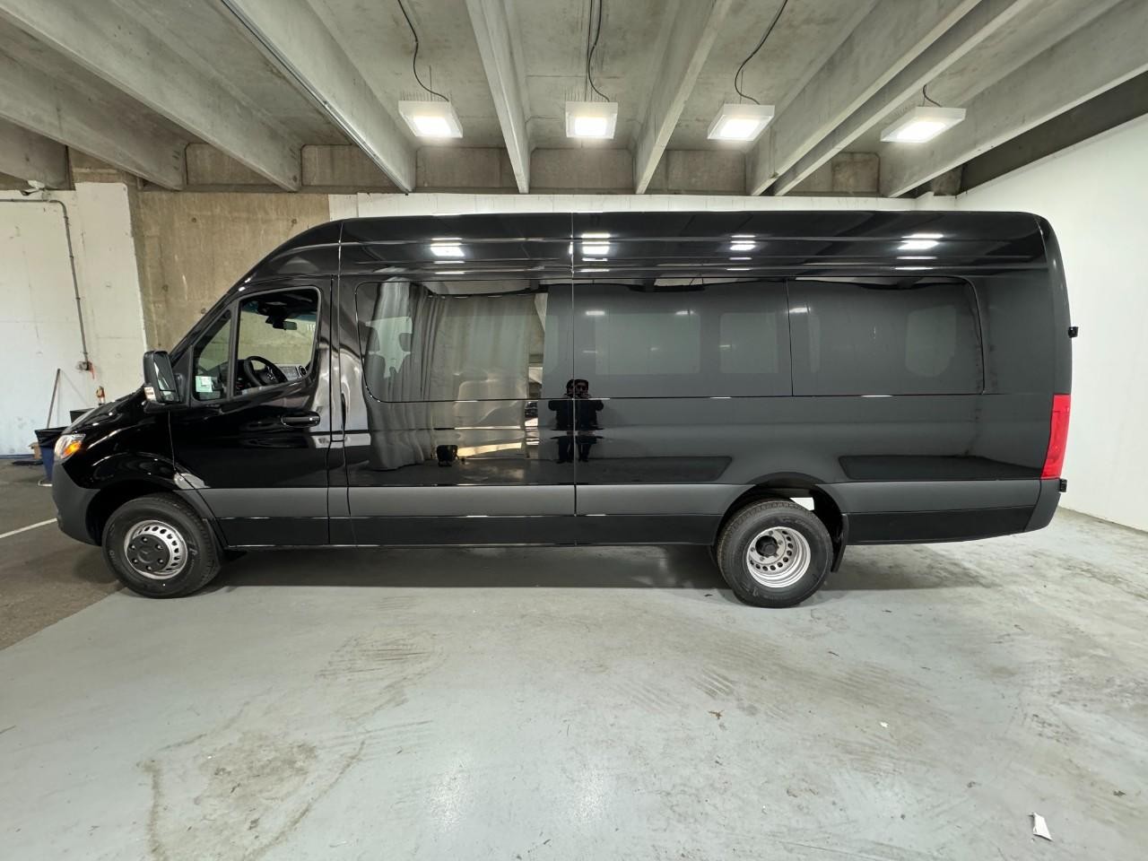 Mercedes-Benz Sprinter Cargo Van Vehicle Full-screen Gallery Image 2