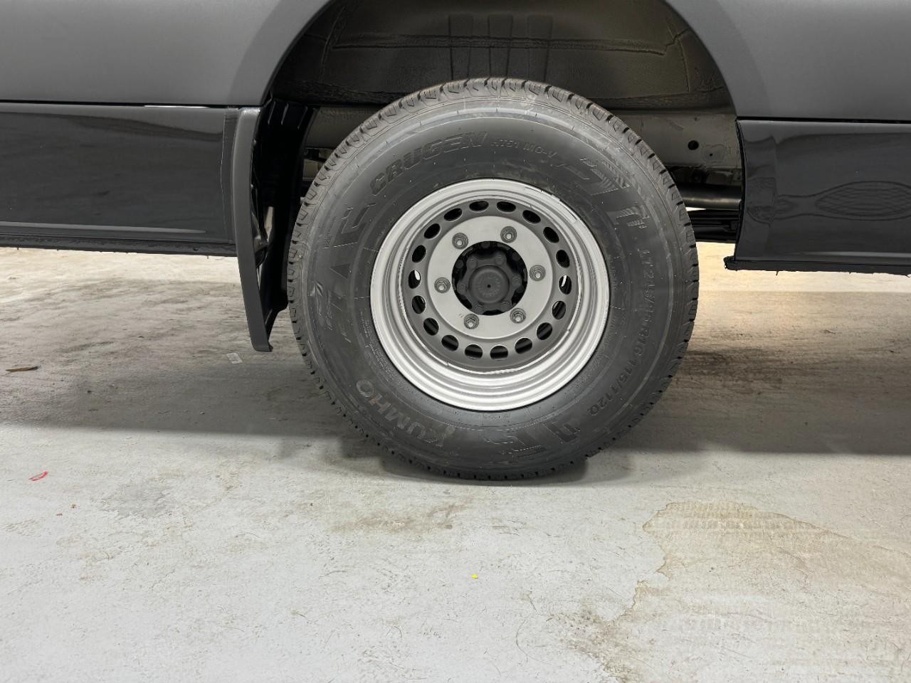 Mercedes-Benz Sprinter Cargo Van Vehicle Full-screen Gallery Image 5