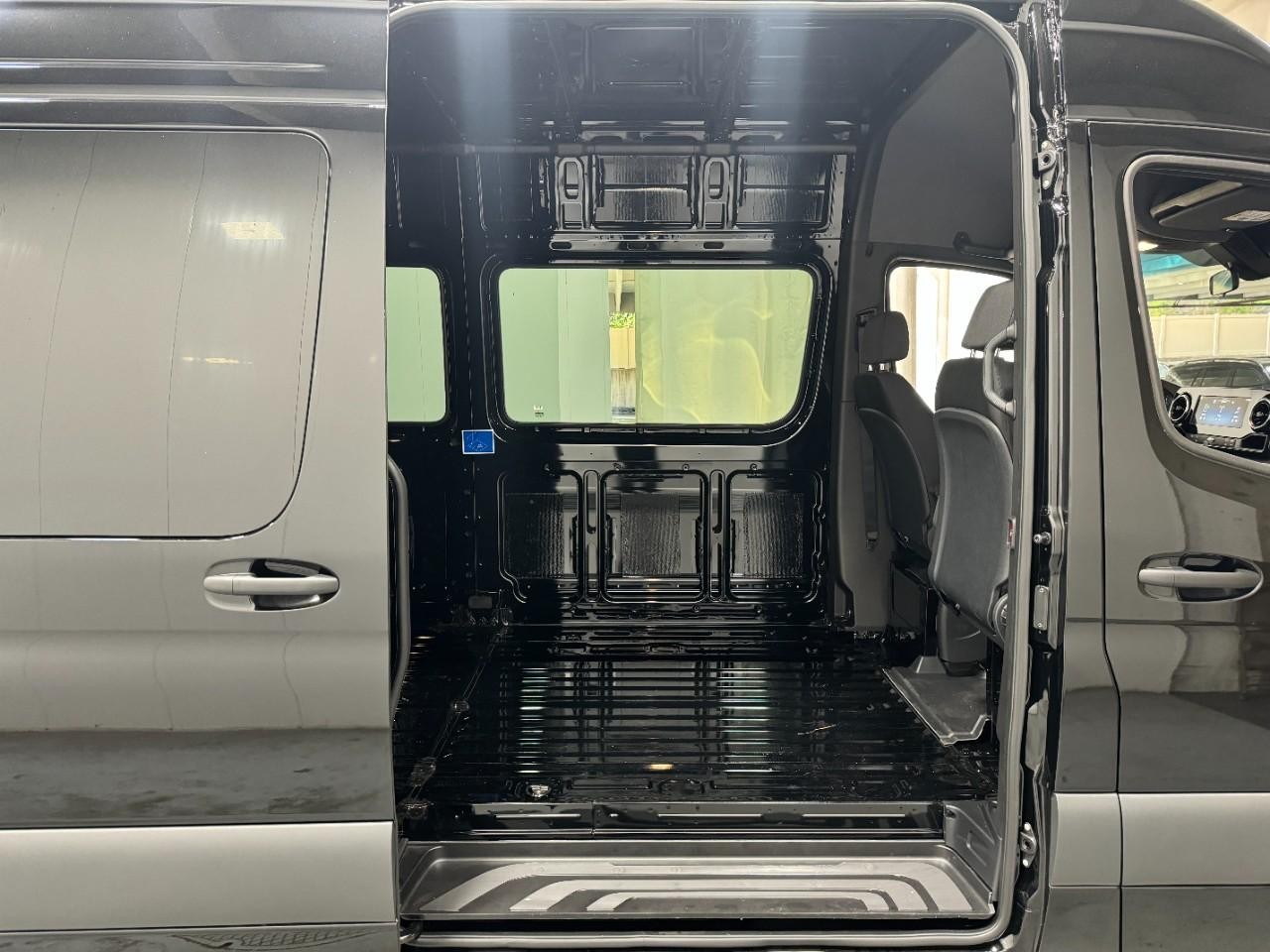Mercedes-Benz Sprinter Cargo Van Vehicle Full-screen Gallery Image 10