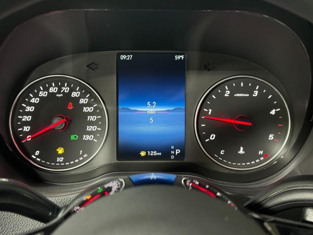 Mercedes-Benz Sprinter Cargo Van Vehicle Full-screen Gallery Image 31