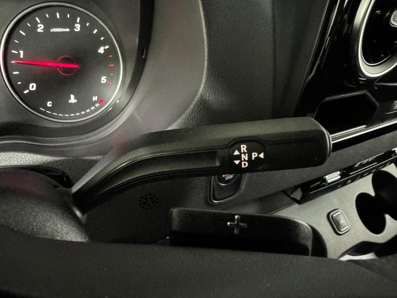 Mercedes-Benz Sprinter Cargo Van Vehicle Full-screen Gallery Image 32