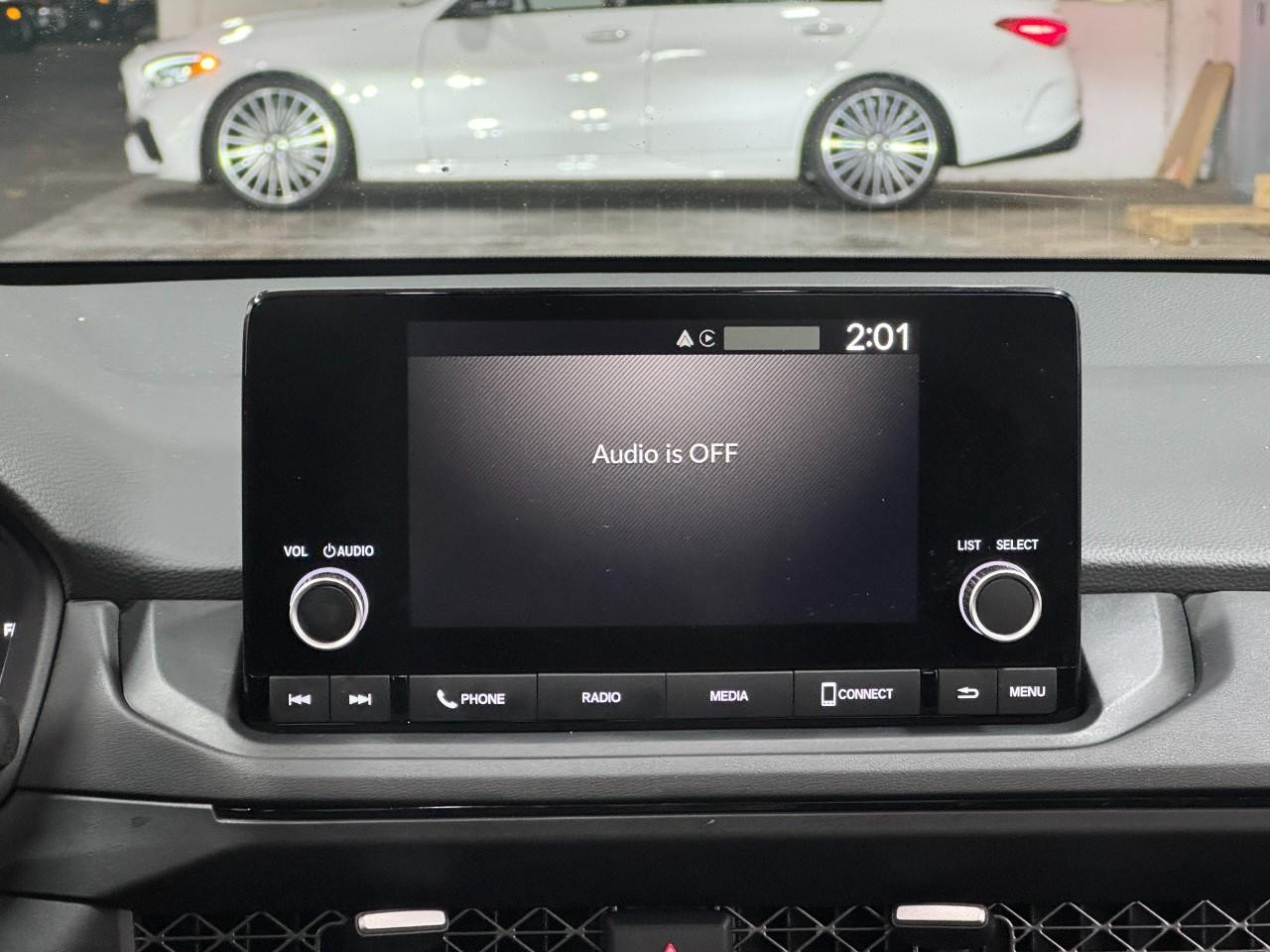 Honda Accord Sedan Vehicle Full-screen Gallery Image 14