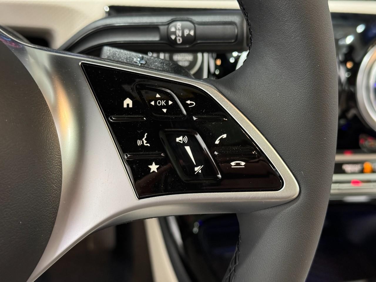 Mercedes-Benz CLA Vehicle Full-screen Gallery Image 33