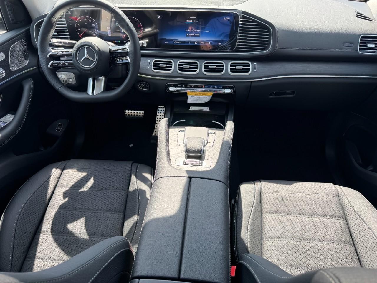 Mercedes-Benz GLS Vehicle Full-screen Gallery Image 14