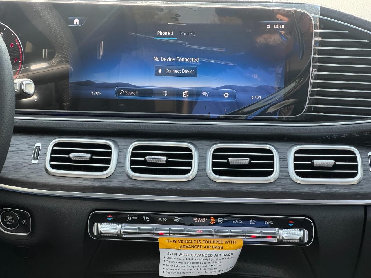 Mercedes-Benz GLS Vehicle Full-screen Gallery Image 16