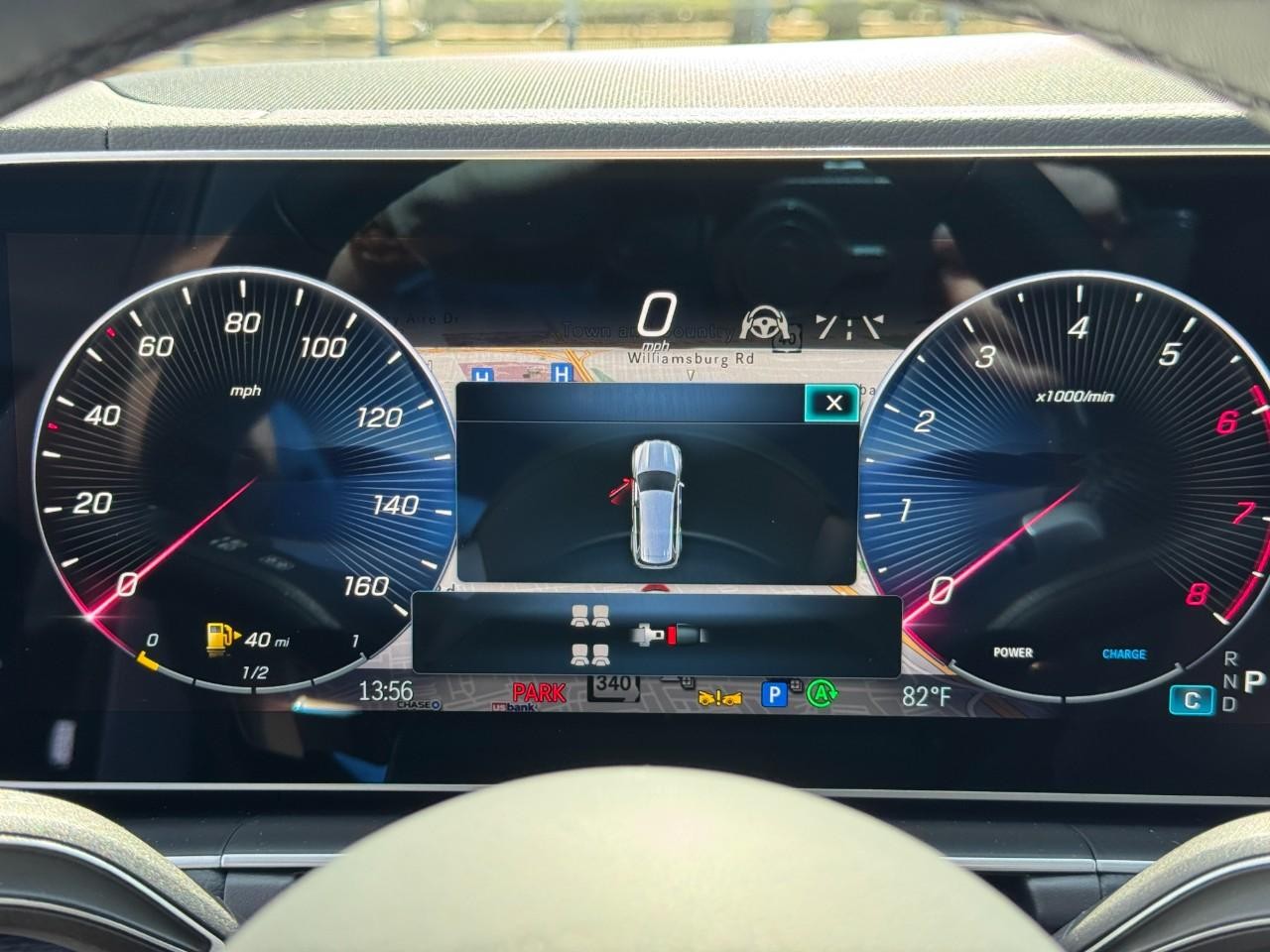 Mercedes-Benz GLS Vehicle Full-screen Gallery Image 23