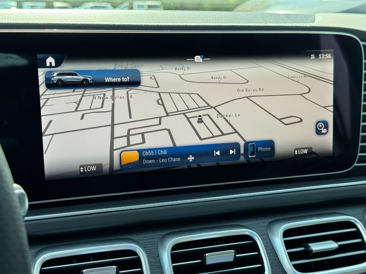 Mercedes-Benz GLS Vehicle Full-screen Gallery Image 24