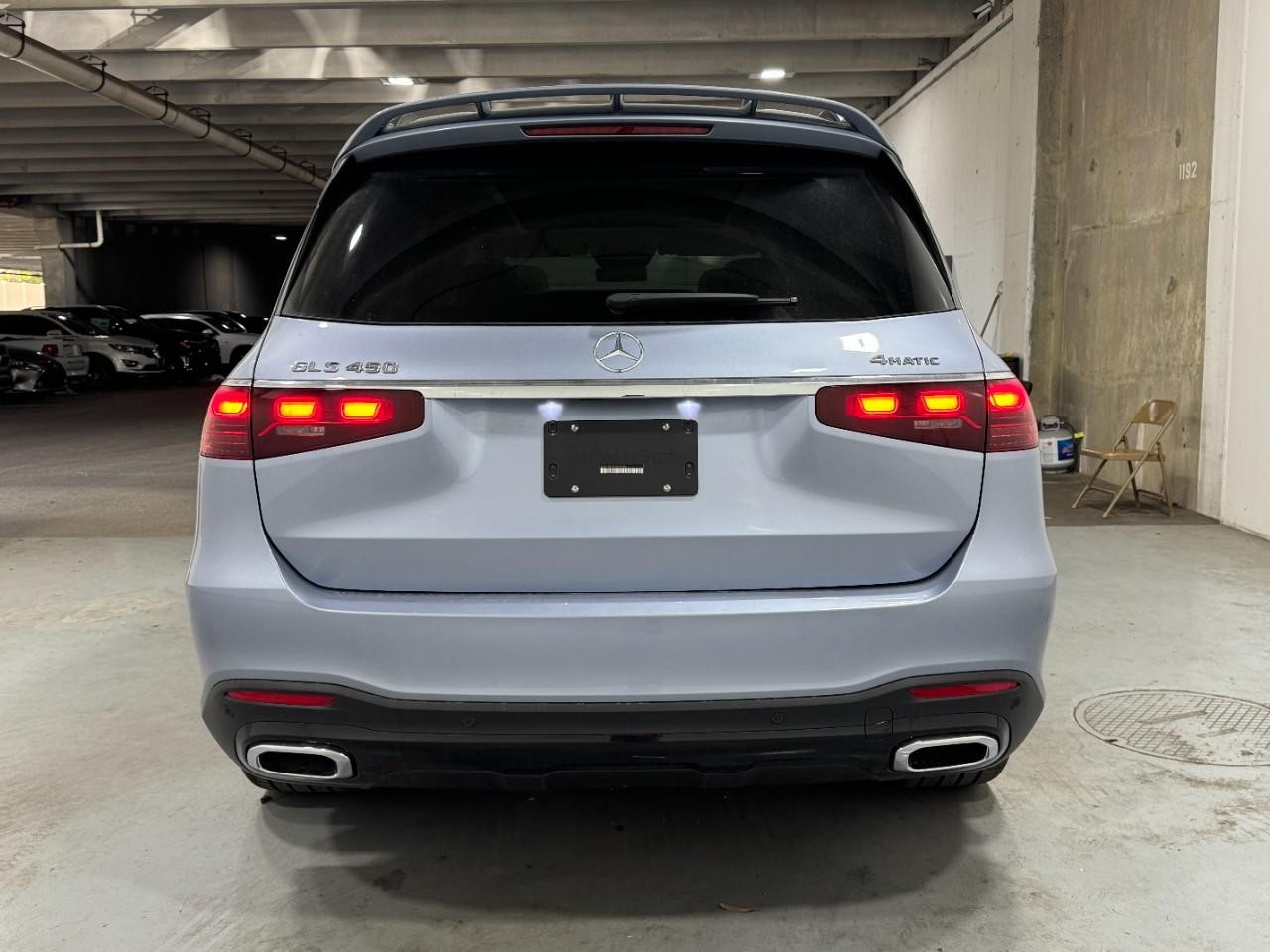 Mercedes-Benz GLS Vehicle Full-screen Gallery Image 10