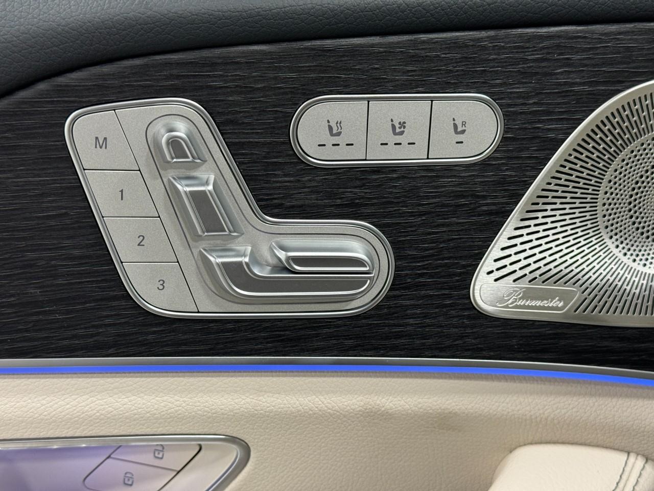 Mercedes-Benz GLS Vehicle Full-screen Gallery Image 27