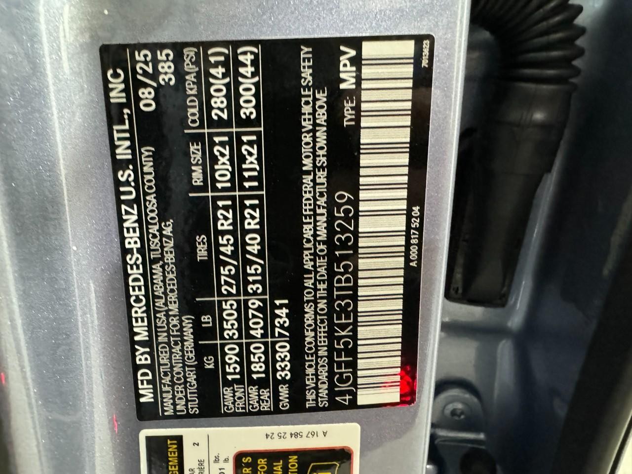 Mercedes-Benz GLS Vehicle Full-screen Gallery Image 39