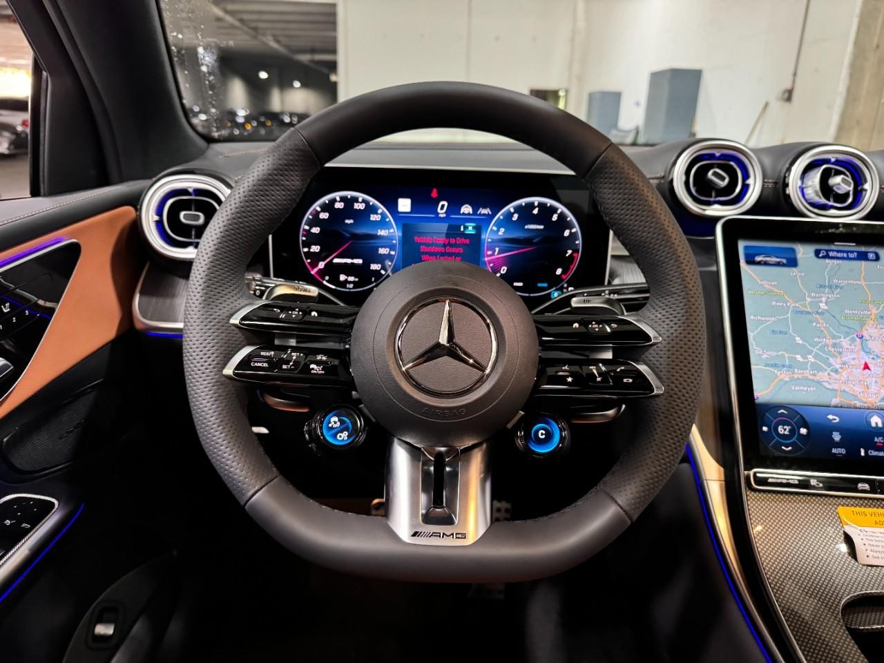 Mercedes-Benz GLC Vehicle Full-screen Gallery Image 13