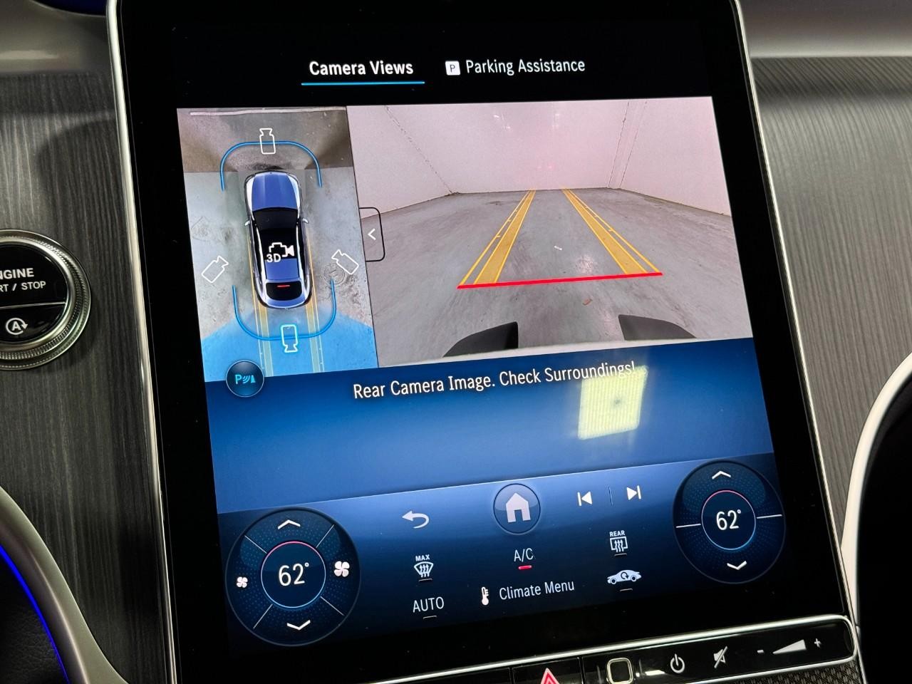 Mercedes-Benz GLC Vehicle Full-screen Gallery Image 34