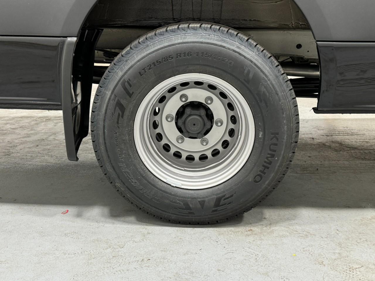 Mercedes-Benz Sprinter Cargo Van Vehicle Full-screen Gallery Image 5