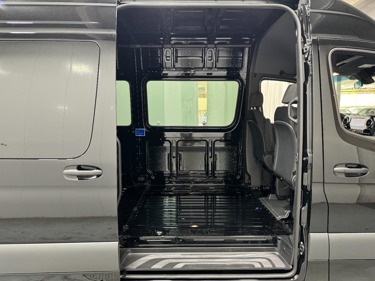 Mercedes-Benz Sprinter Cargo Van Vehicle Full-screen Gallery Image 9