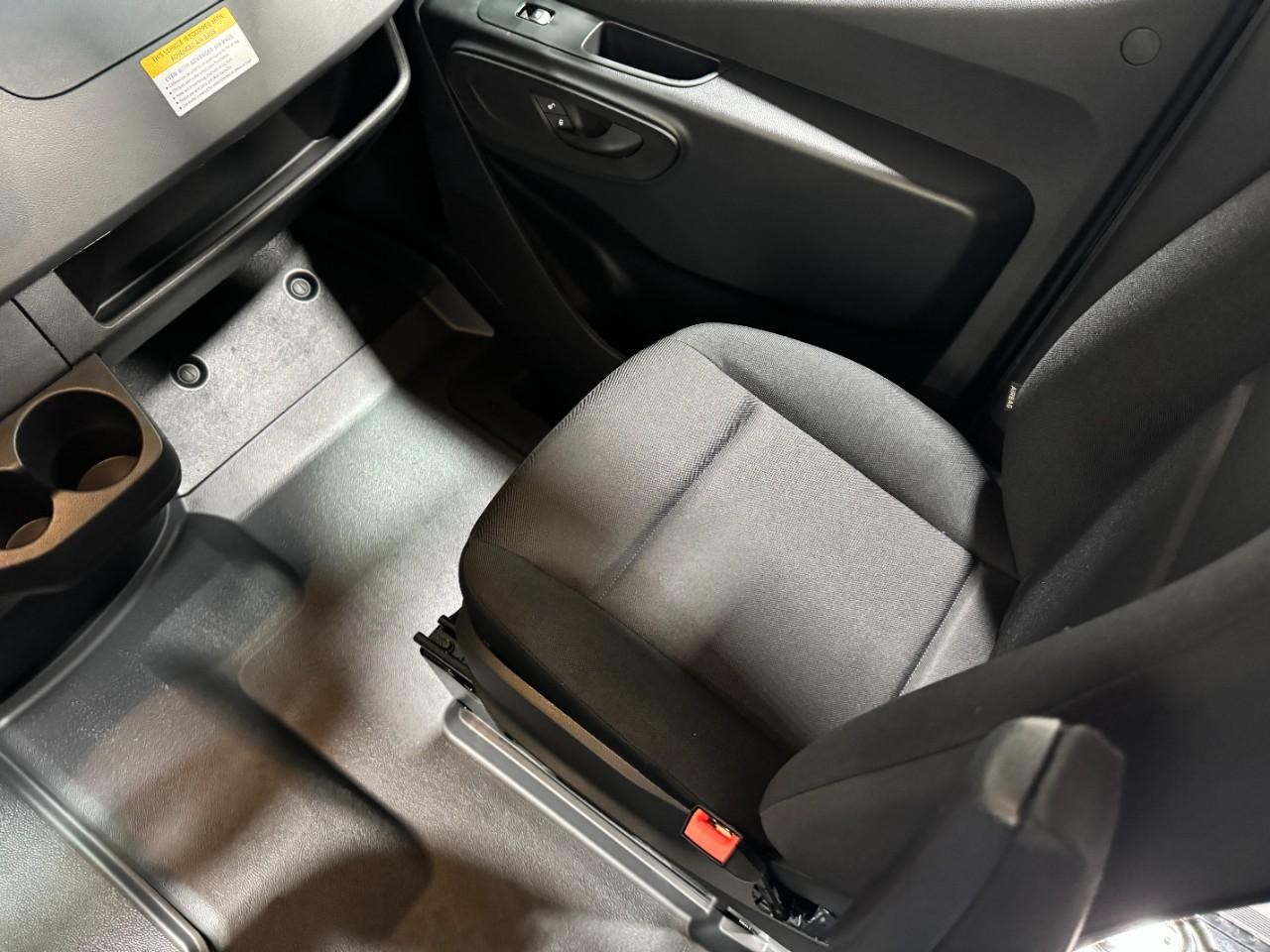 Mercedes-Benz Sprinter Cargo Van Vehicle Full-screen Gallery Image 15