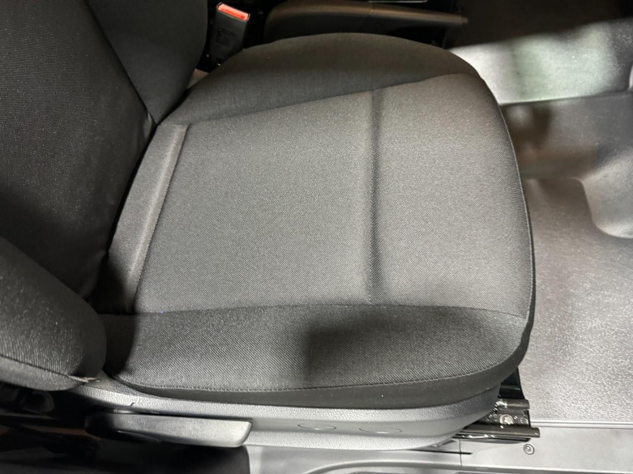 Mercedes-Benz Sprinter Cargo Van Vehicle Full-screen Gallery Image 17