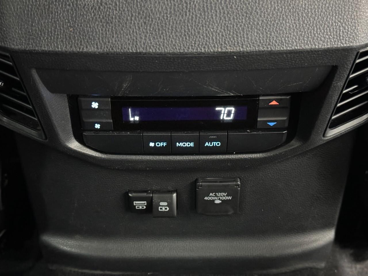 Toyota Sequoia Vehicle Full-screen Gallery Image 13