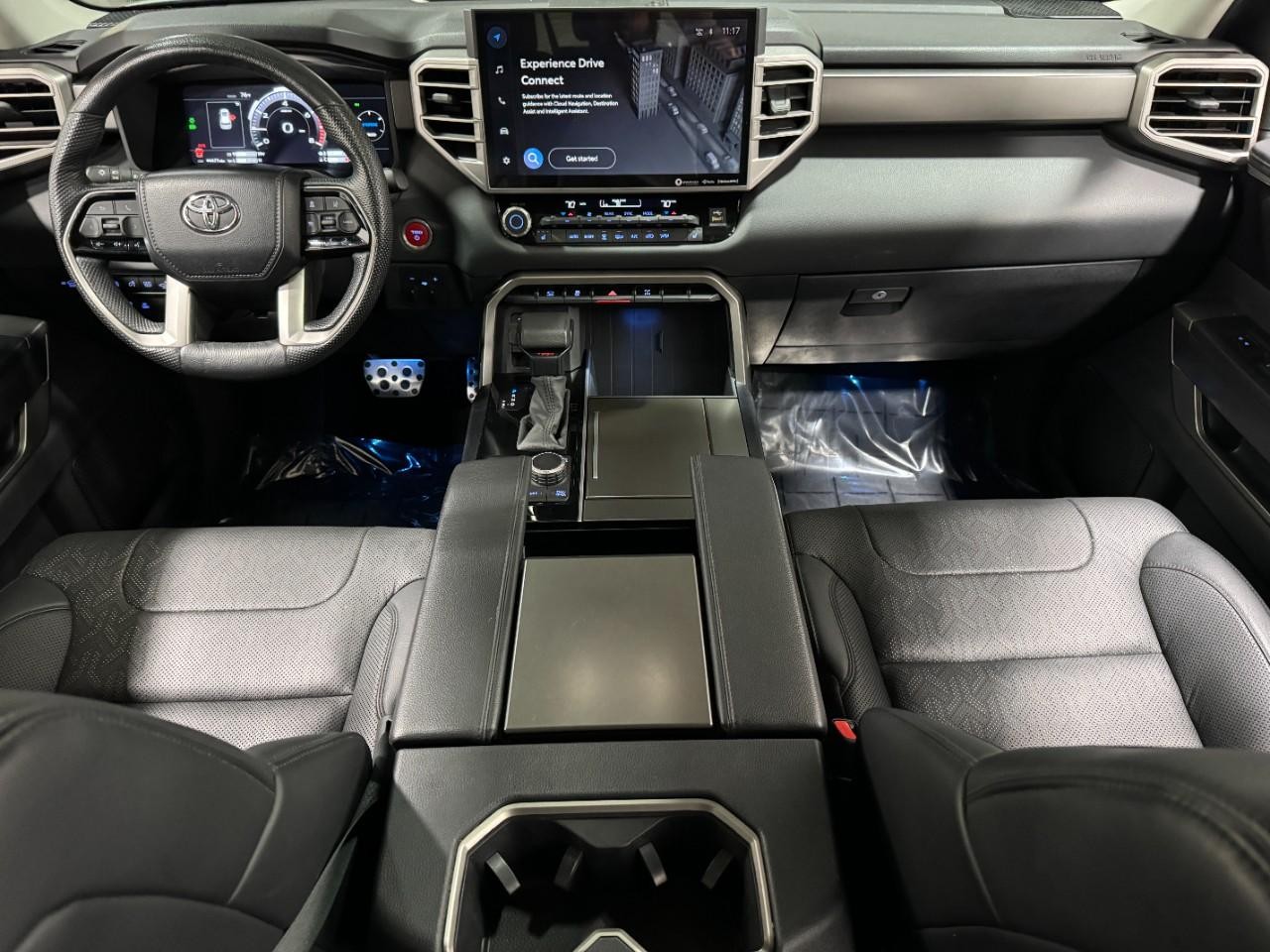 Toyota Sequoia Vehicle Full-screen Gallery Image 15