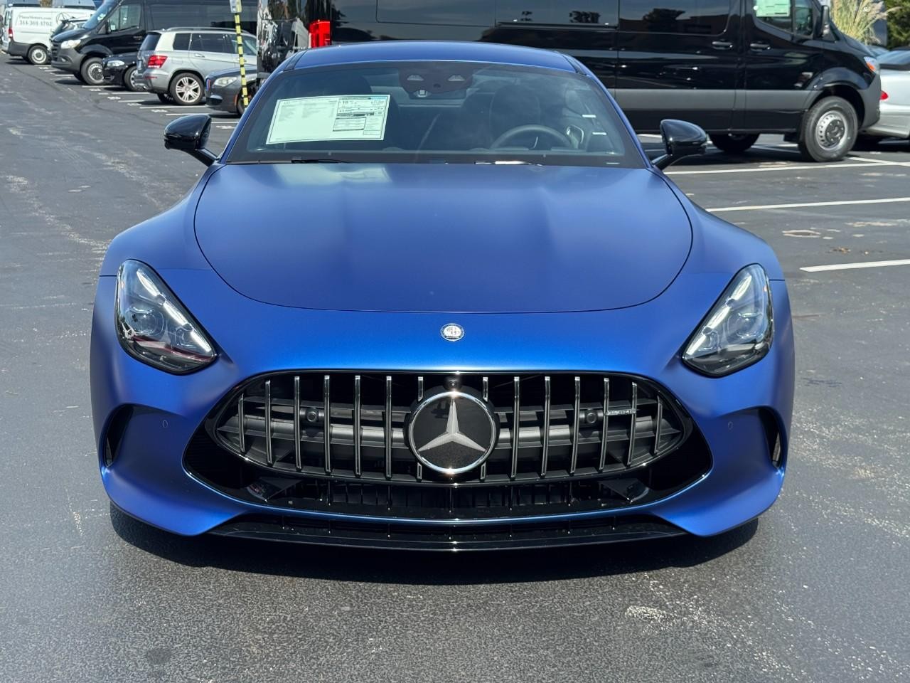 Mercedes-Benz AMG GT Vehicle Full-screen Gallery Image 8