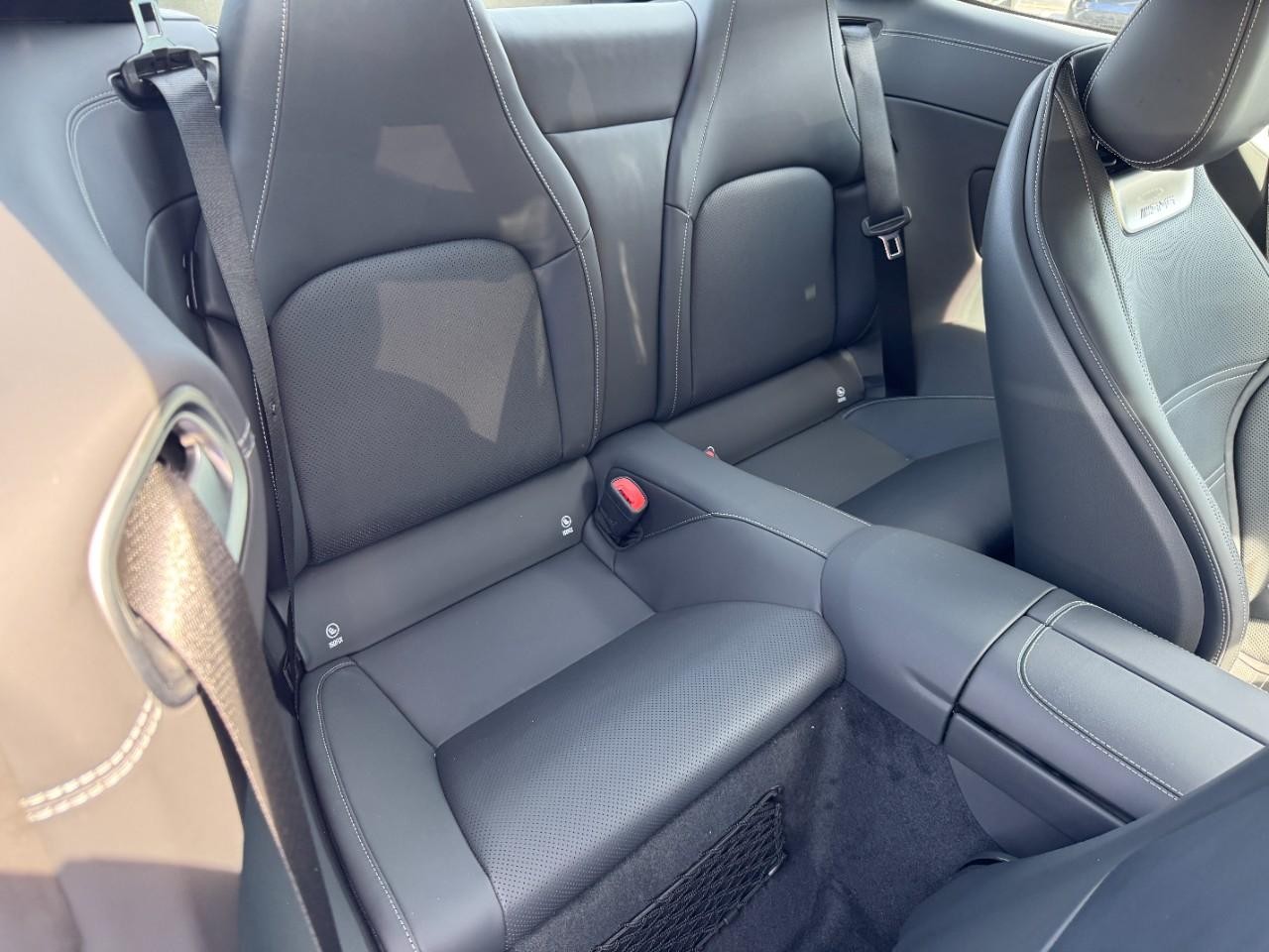 Mercedes-Benz AMG GT Vehicle Full-screen Gallery Image 11