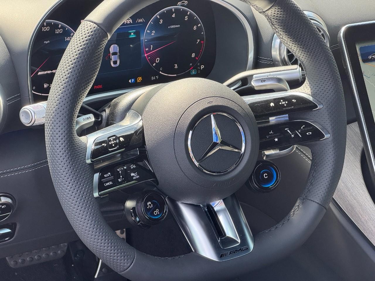 Mercedes-Benz AMG GT Vehicle Full-screen Gallery Image 15