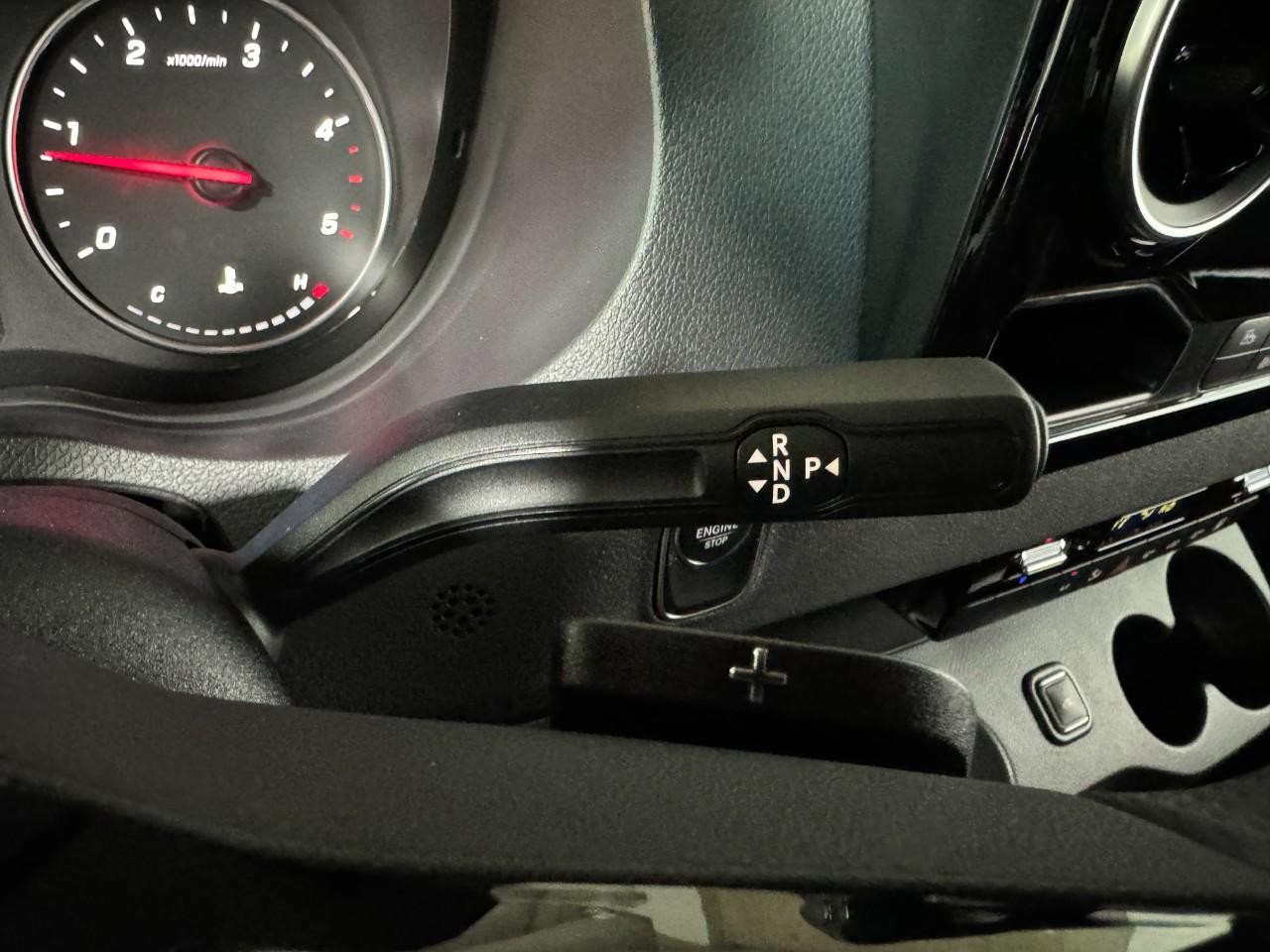 Mercedes-Benz Sprinter Cargo Van Vehicle Full-screen Gallery Image 32