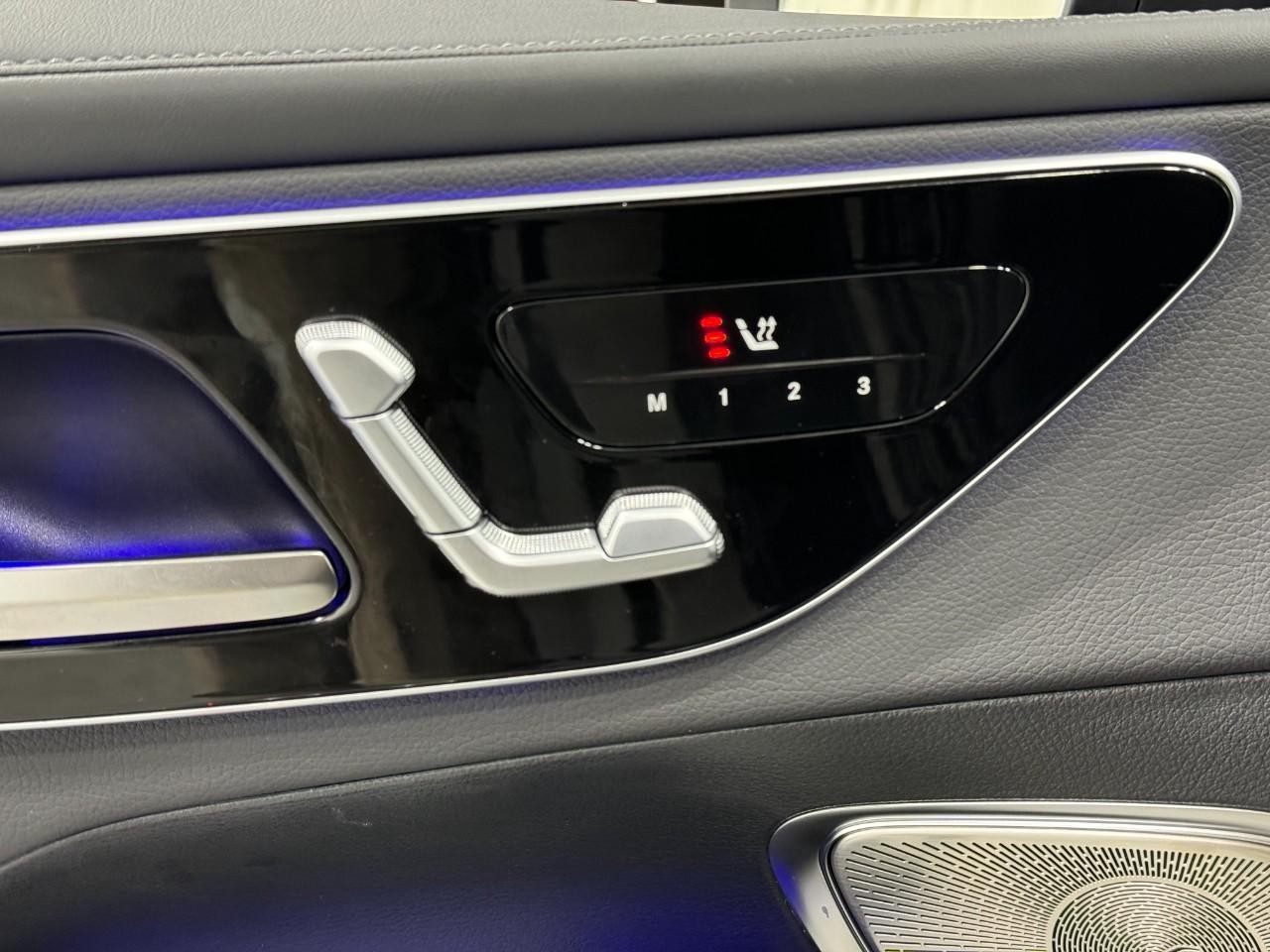 Mercedes-Benz GLC Vehicle Full-screen Gallery Image 21