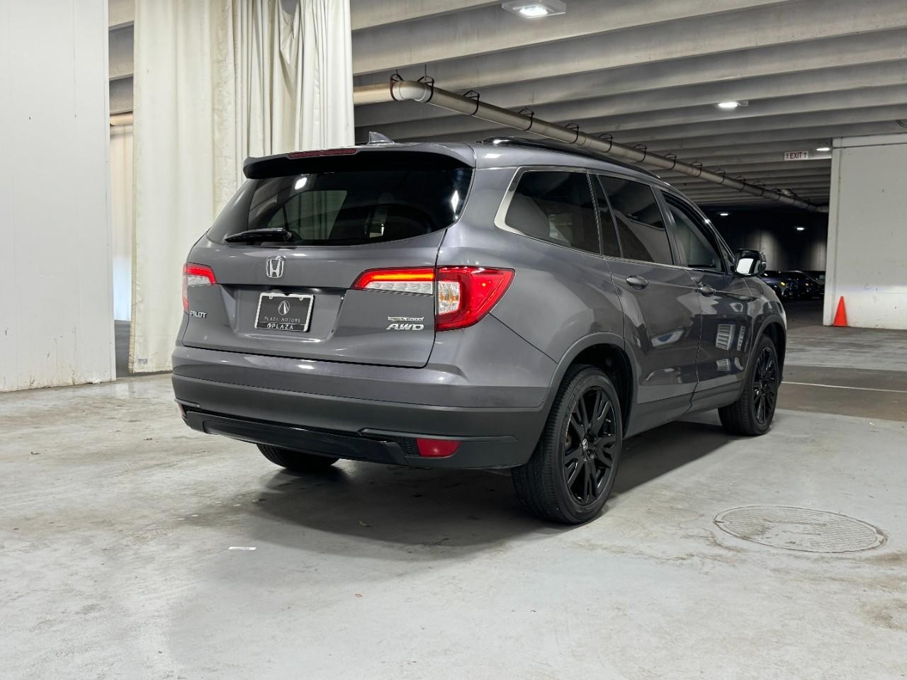 Honda Pilot Vehicle Full-screen Gallery Image 04