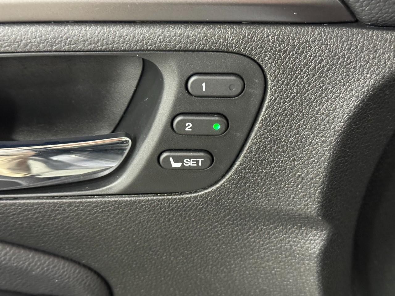 Honda Pilot Vehicle Full-screen Gallery Image 23