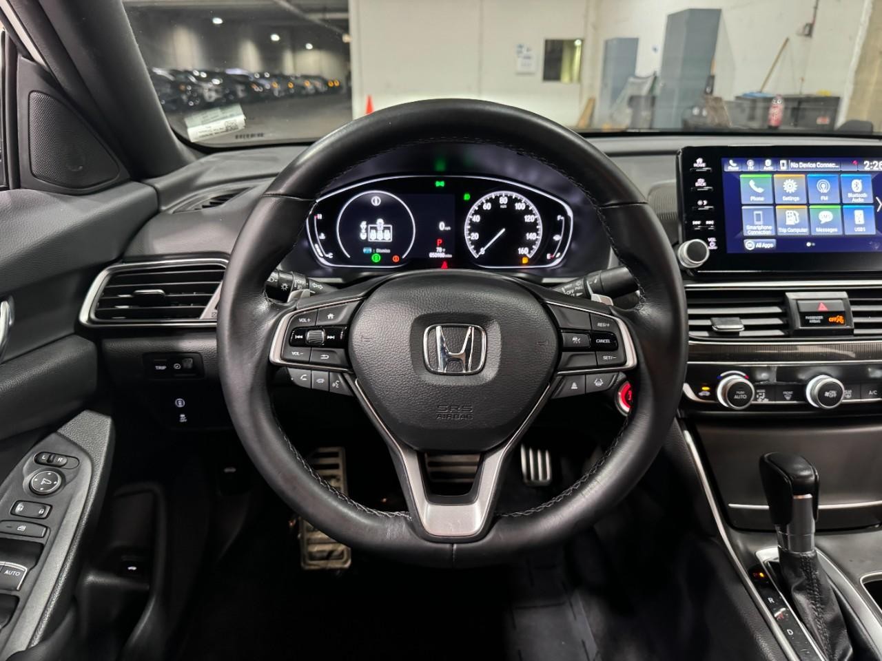 Honda Accord Sedan Vehicle Full-screen Gallery Image 12