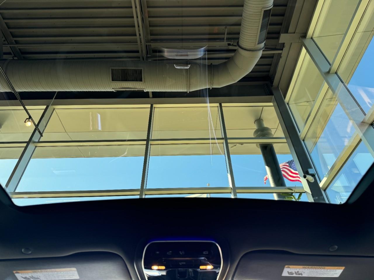 Mercedes-Benz CLE Vehicle Full-screen Gallery Image 11