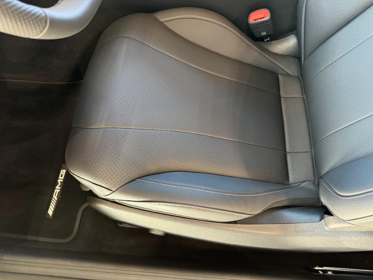 Mercedes-Benz CLE Vehicle Full-screen Gallery Image 28