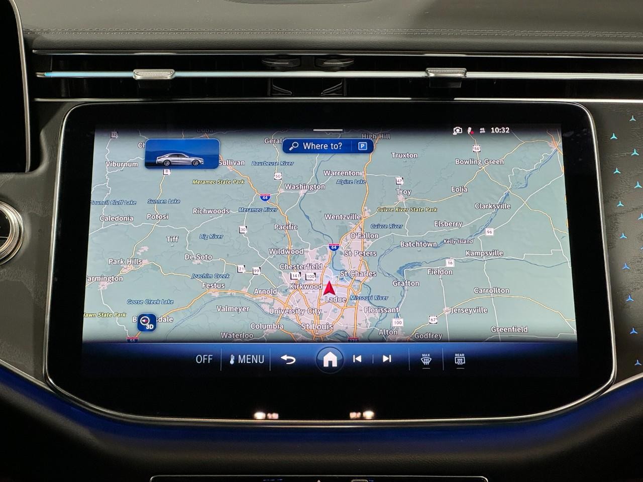 Mercedes-Benz E-Class Vehicle Full-screen Gallery Image 14