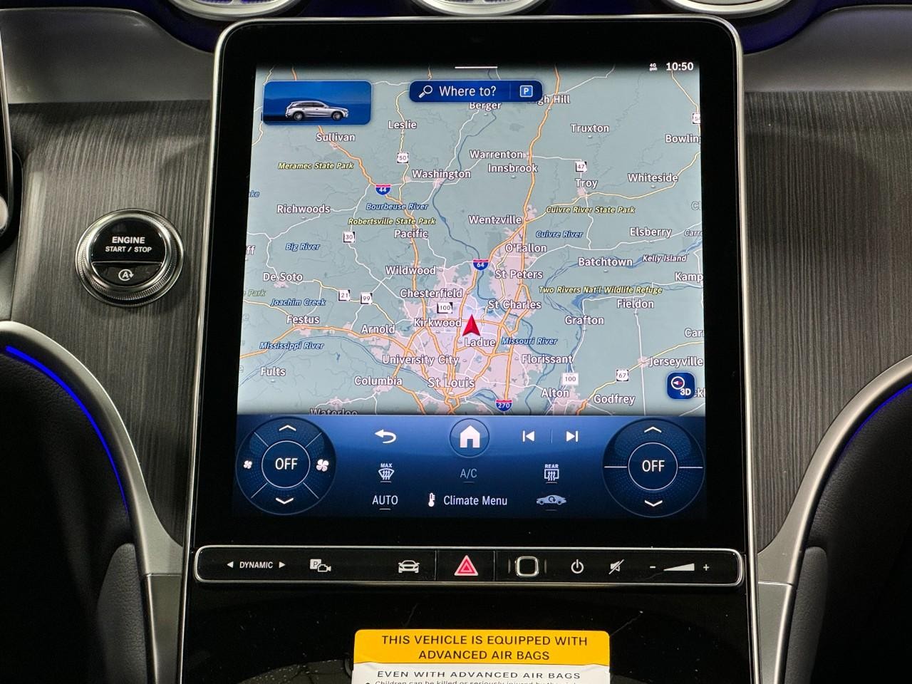 Mercedes-Benz GLC Vehicle Full-screen Gallery Image 14