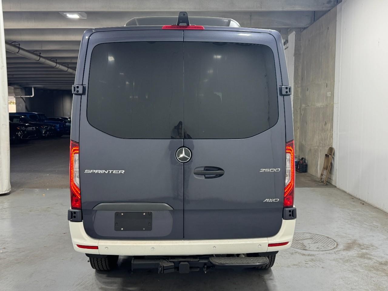 Mercedes-Benz Sprinter Passenger Van Vehicle Full-screen Gallery Image 9