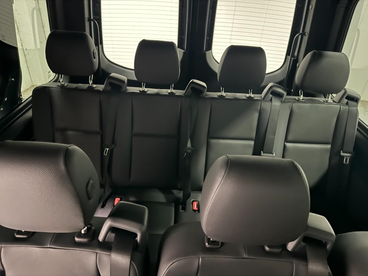 Mercedes-Benz Sprinter Passenger Van Vehicle Full-screen Gallery Image 11