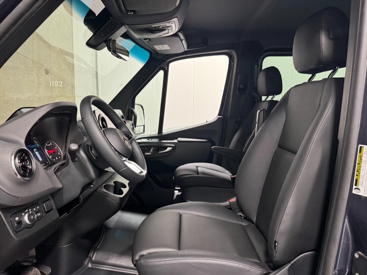 Mercedes-Benz Sprinter Passenger Van Vehicle Full-screen Gallery Image 26