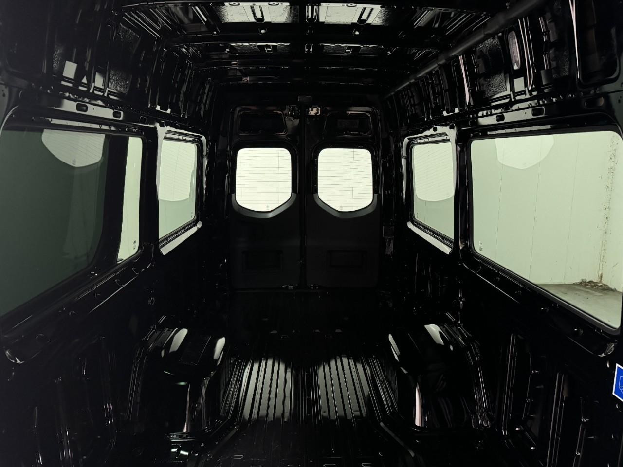 Mercedes-Benz Sprinter Cargo Van Vehicle Full-screen Gallery Image 11