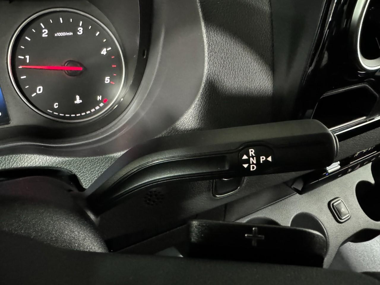 Mercedes-Benz Sprinter Cargo Van Vehicle Full-screen Gallery Image 32