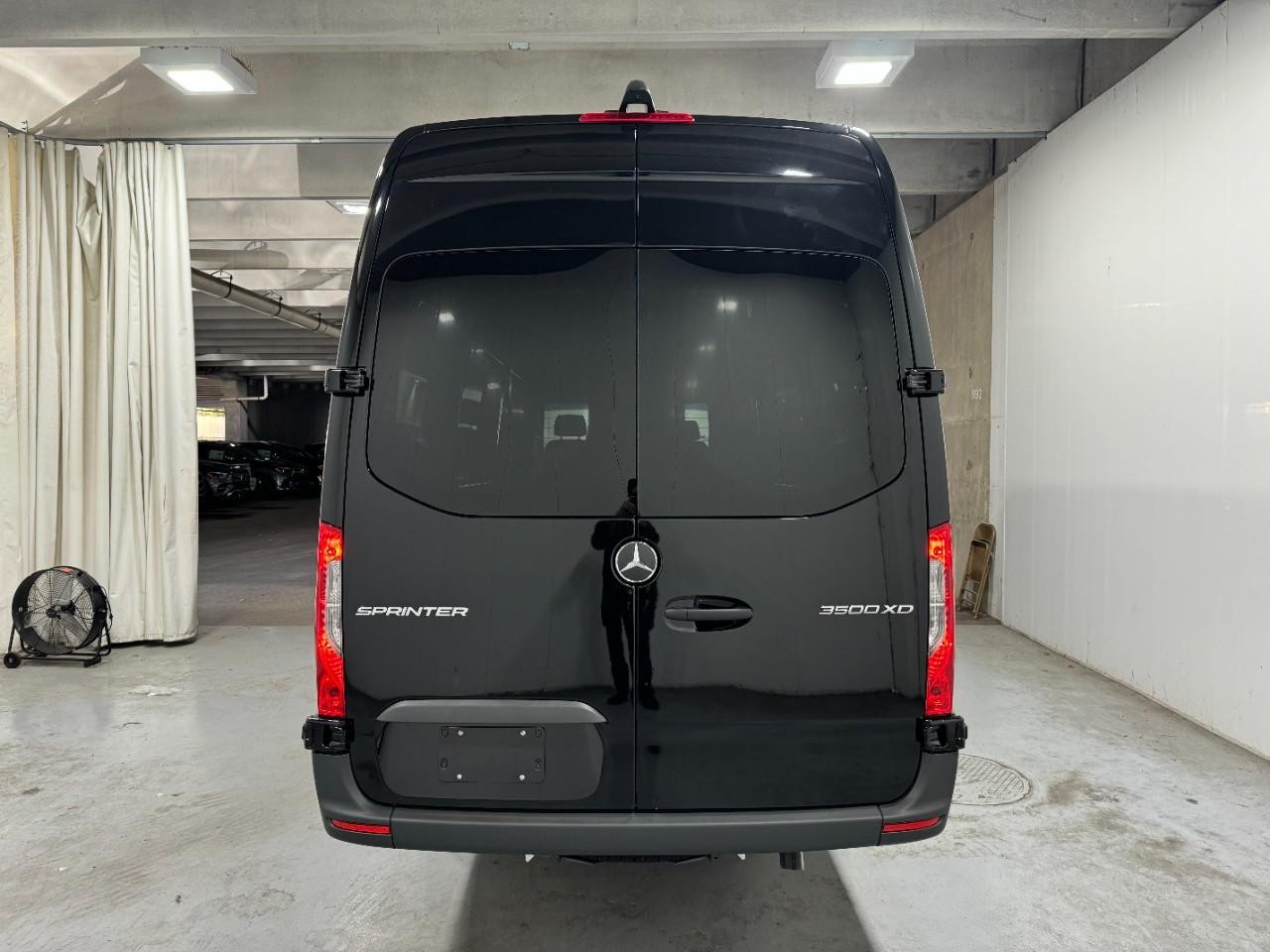 Mercedes-Benz Sprinter Cargo Van Vehicle Full-screen Gallery Image 8