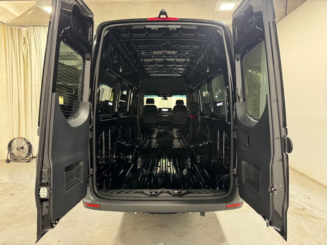 Mercedes-Benz Sprinter Cargo Van Vehicle Full-screen Gallery Image 9