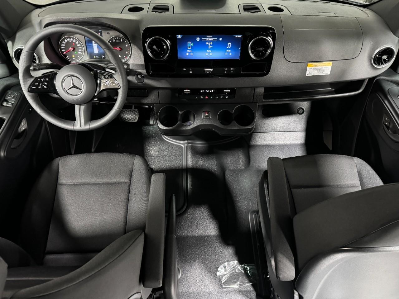 Mercedes-Benz Sprinter Cargo Van Vehicle Full-screen Gallery Image 12