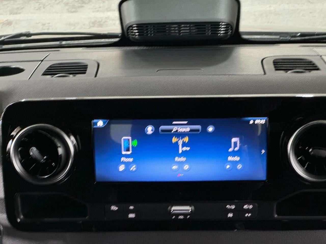 Mercedes-Benz Sprinter Cargo Van Vehicle Full-screen Gallery Image 14