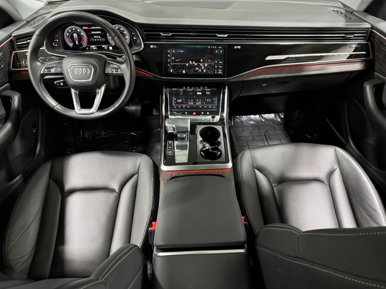 Audi Q8 Vehicle Full-screen Gallery Image 13