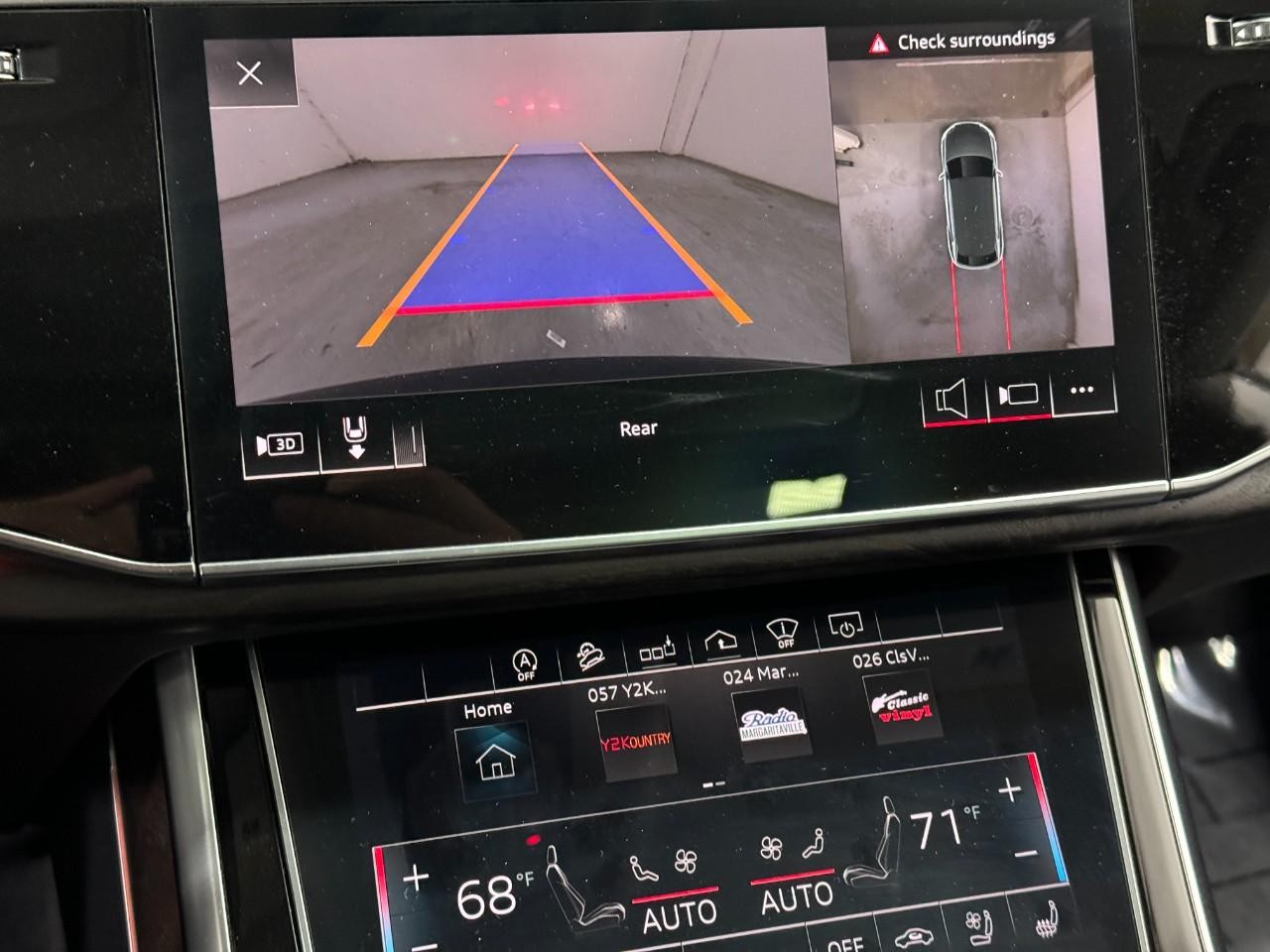 Audi Q8 Vehicle Full-screen Gallery Image 36