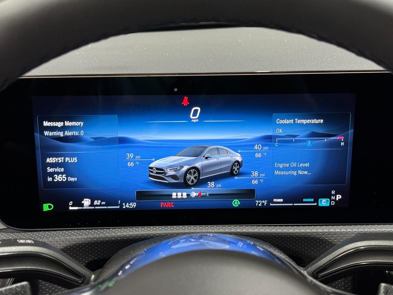 Mercedes-Benz CLA Vehicle Full-screen Gallery Image 34