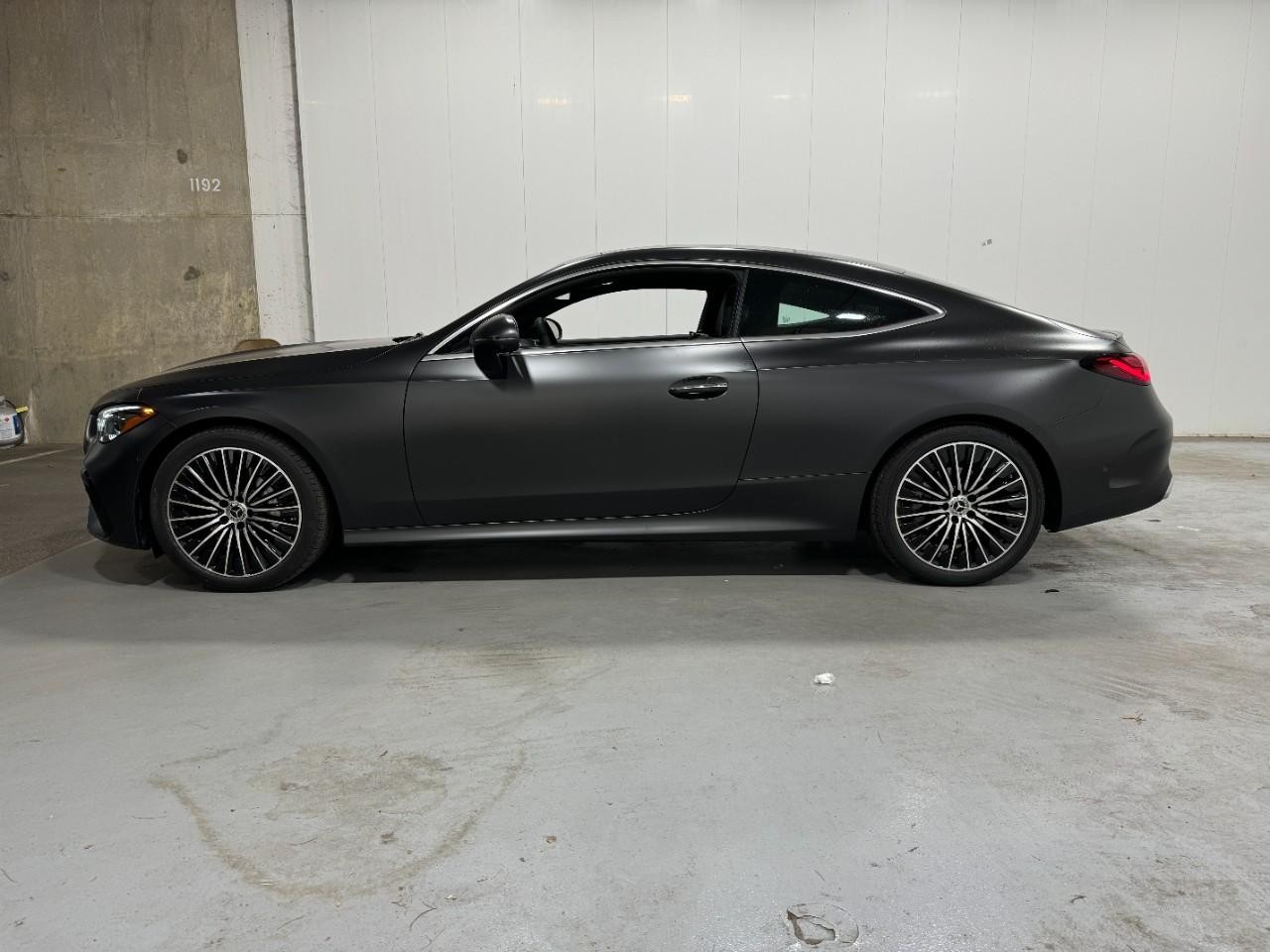 Mercedes-Benz CLE Vehicle Full-screen Gallery Image 2