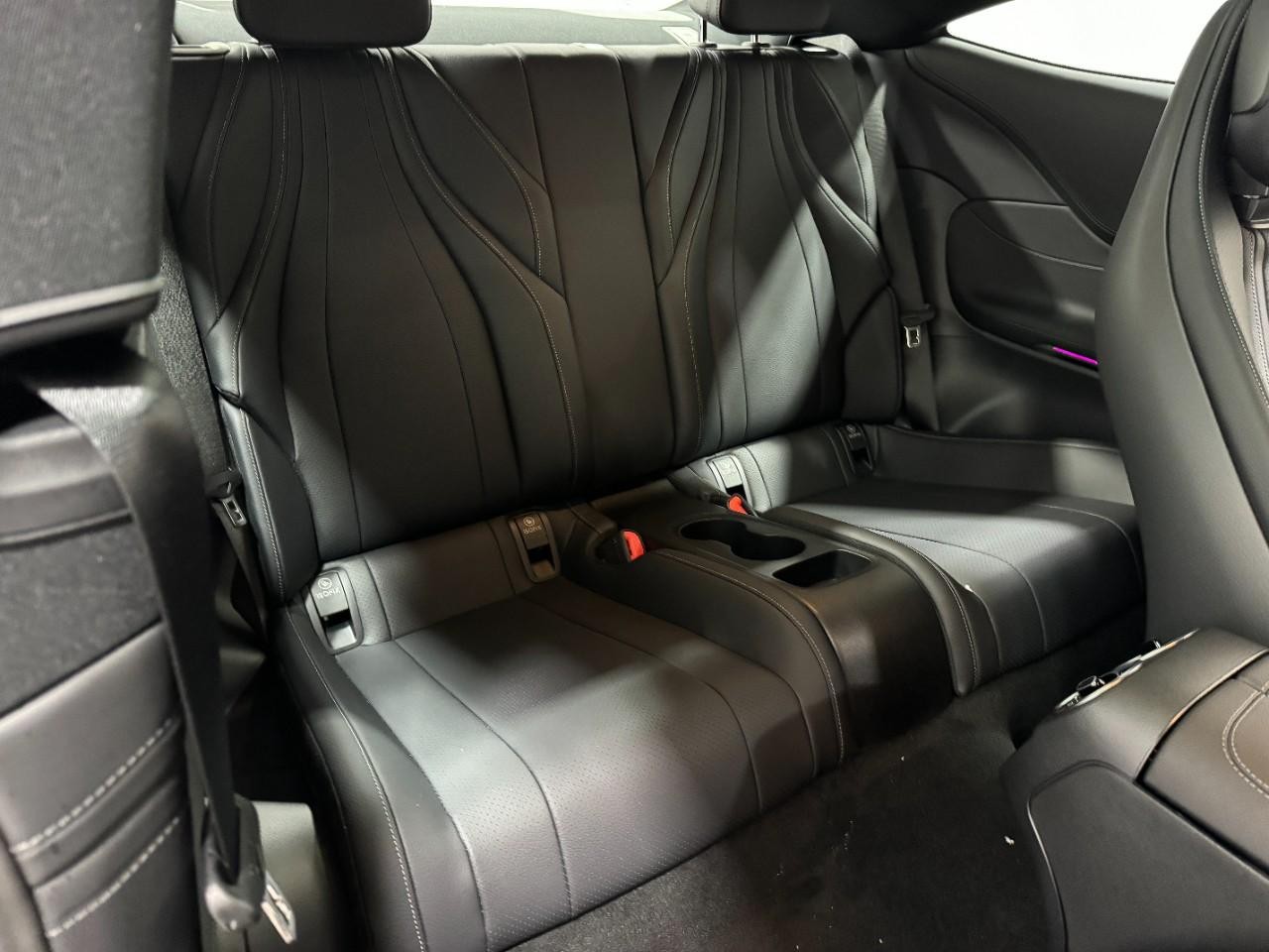 Mercedes-Benz CLE Vehicle Full-screen Gallery Image 10